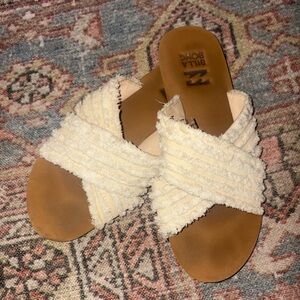 Billabong Cream Cross-Strap Slide Sandals • Size 7